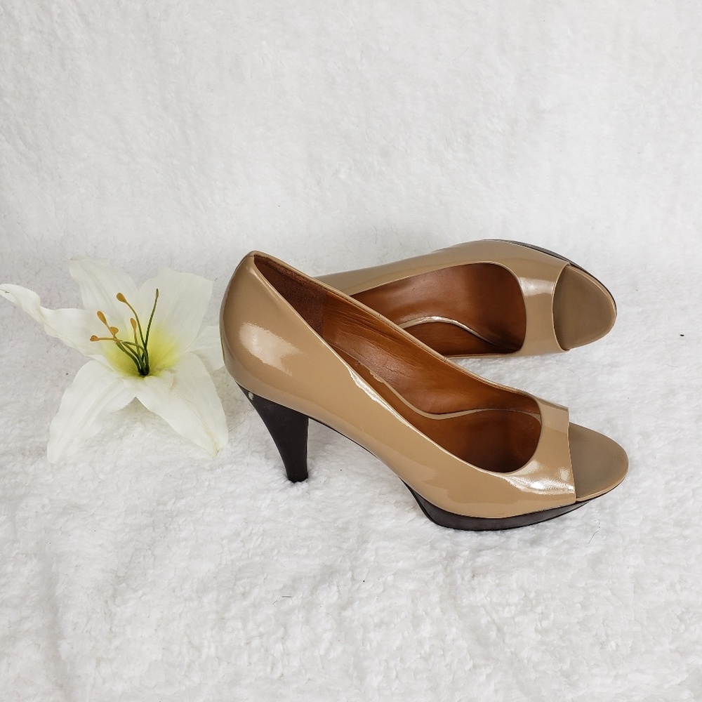 Guess shoes sandals, Sz 7.5 M